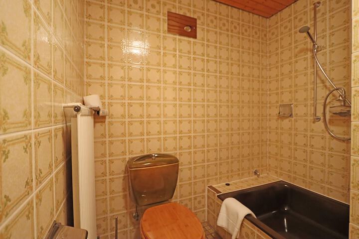 Room 80 of 121