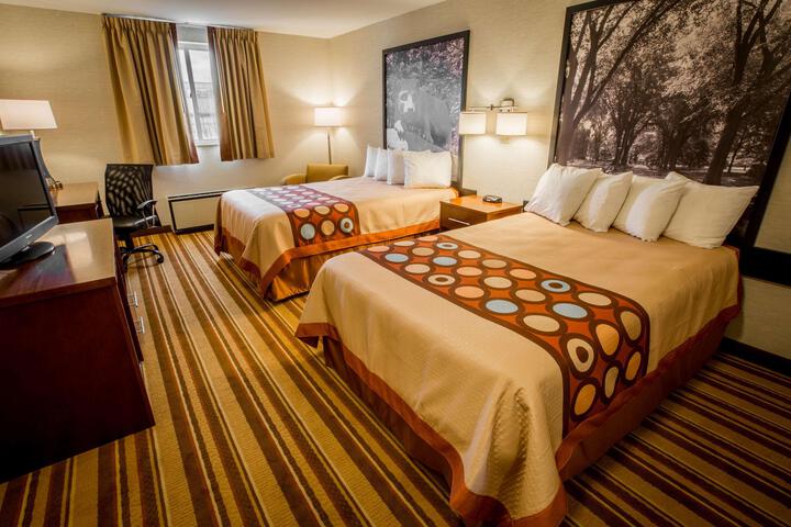 2 Double Beds (4 of 4)
