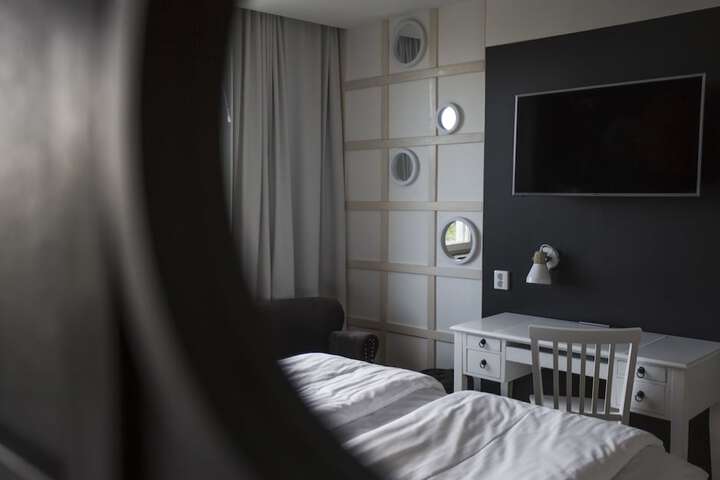Room 53 of 72