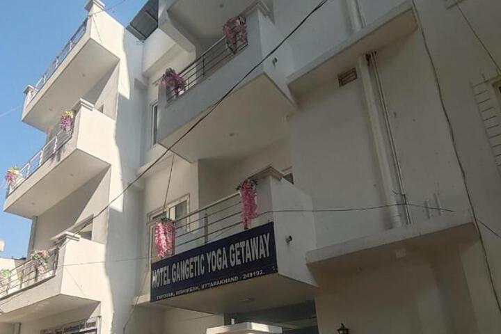 Hotel Gangetic Yoga Getaway