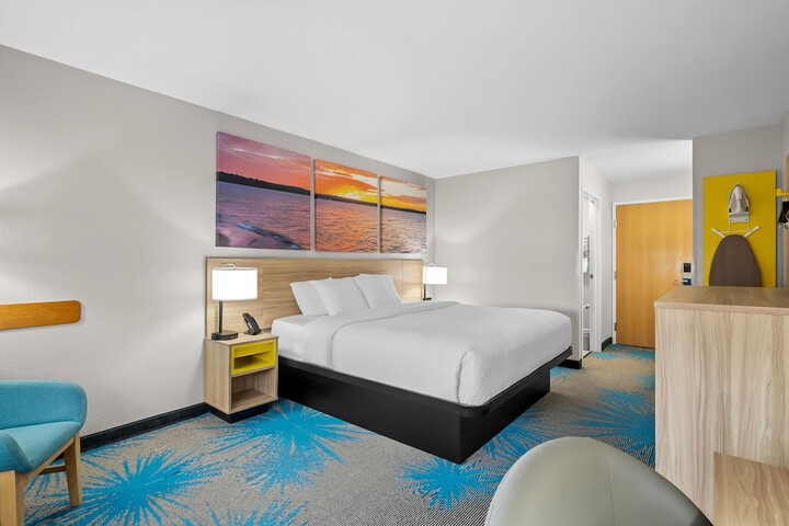 Room 13 of 41