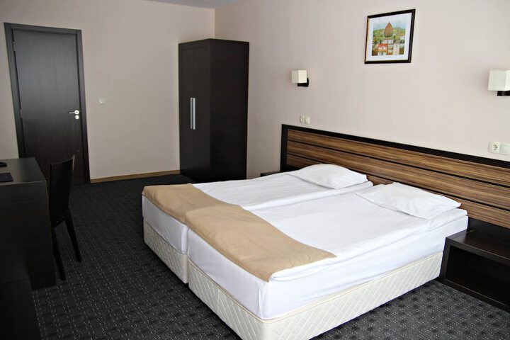 Room 30 of 89