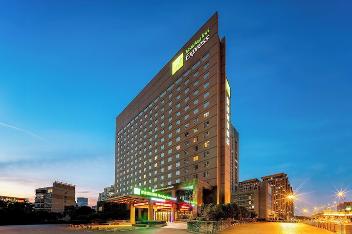 Hotel 77 of 88