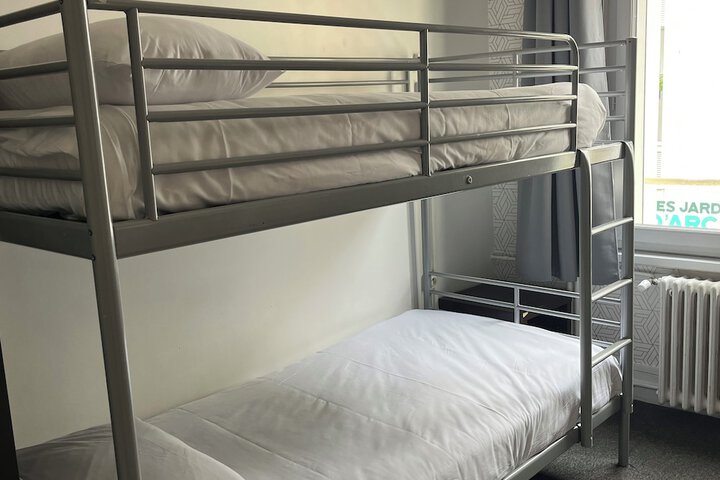 Room 14 of 50
