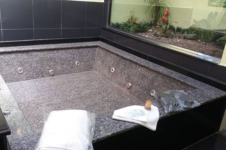 Hot Tub 100 of 112