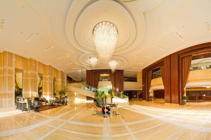 Hotel Interior 6 of 118