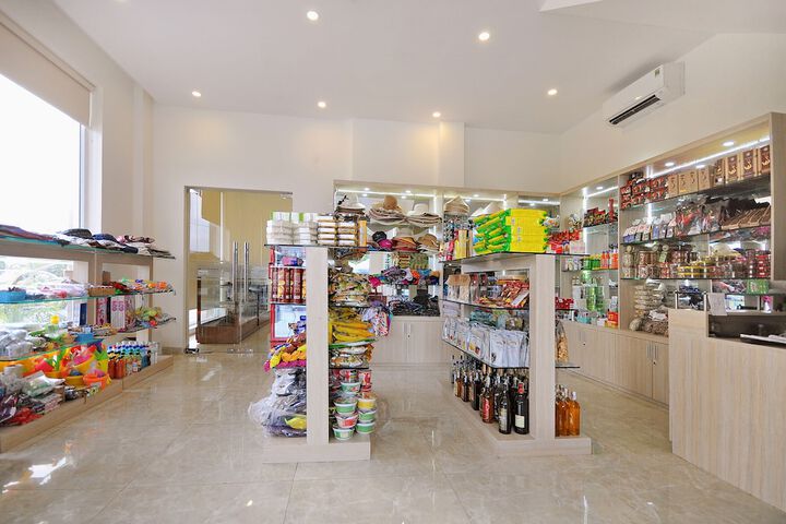 Gift Shop 39 of 65