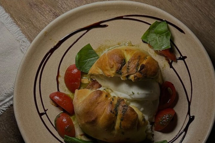 Dining 56 of 108