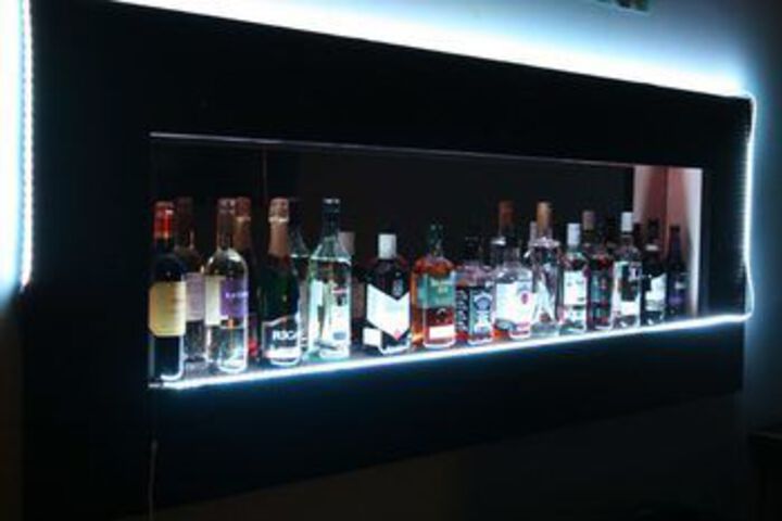 Lounge 10 of 11