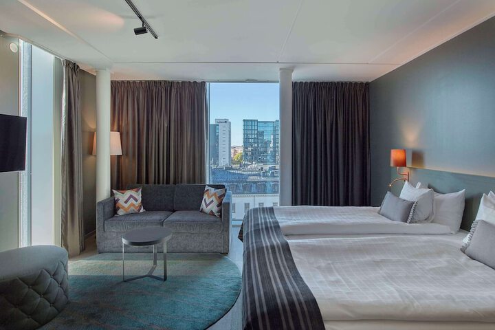 Room 34 of 126