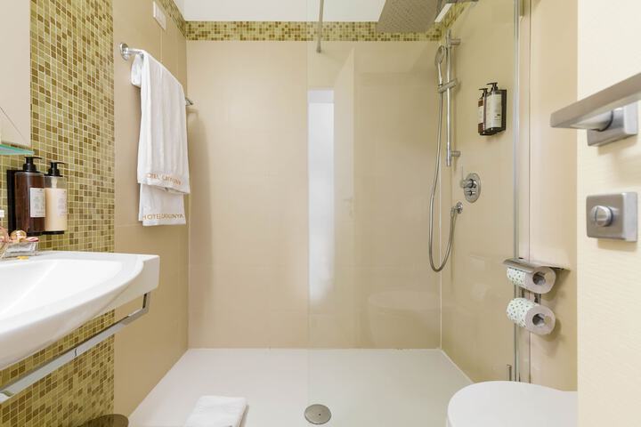 Room 113 of 254