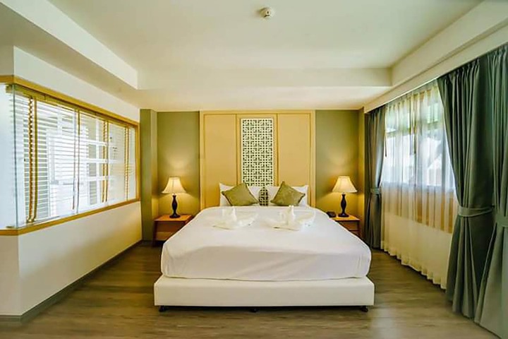 Room 42 of 91