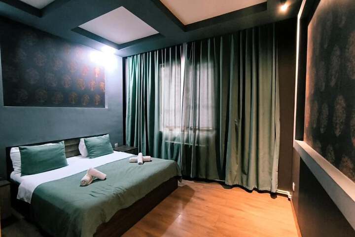 Room 8 of 45