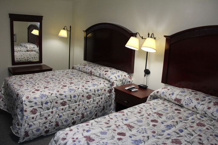 2 Double Beds (12 of 12)