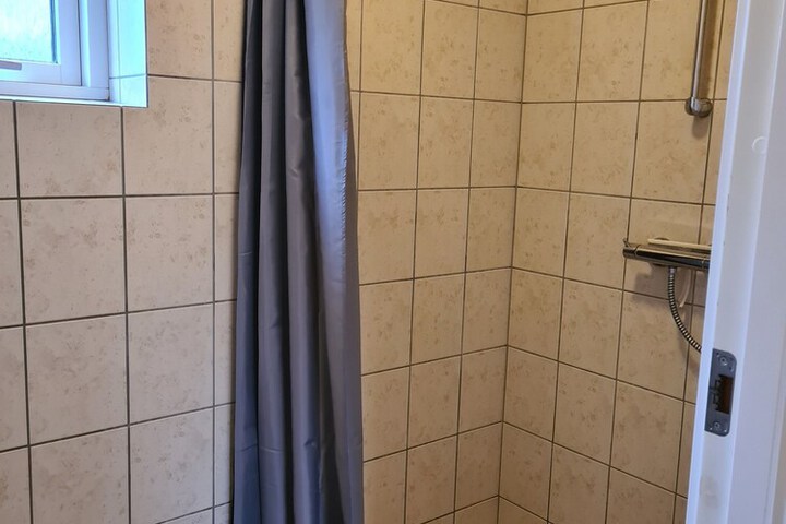 Room 76 of 110