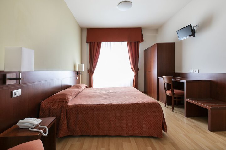 Room 14 of 49