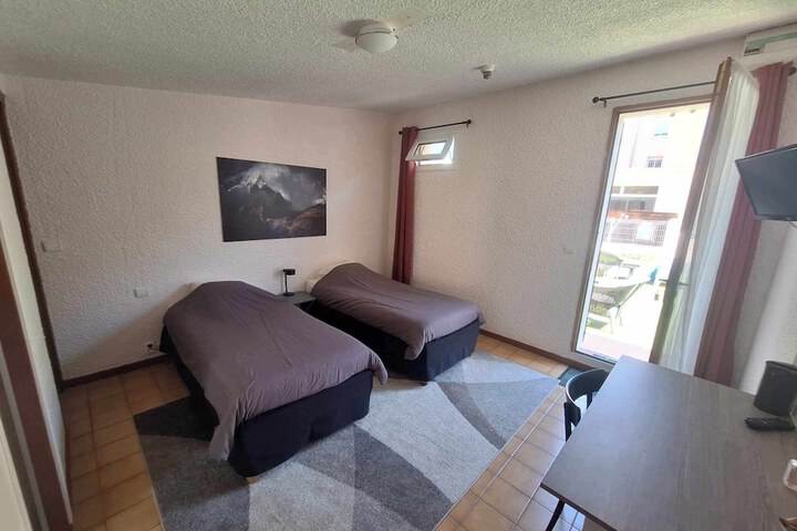 Room 3 of 22