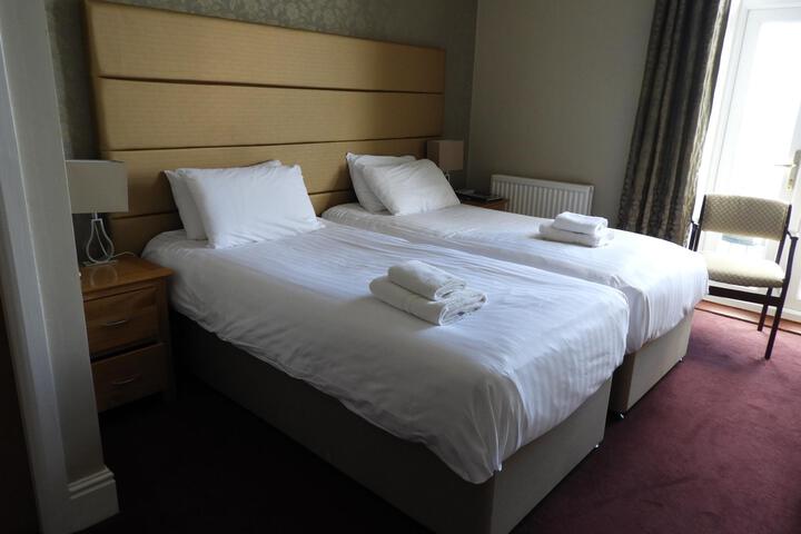 Room 14 of 14