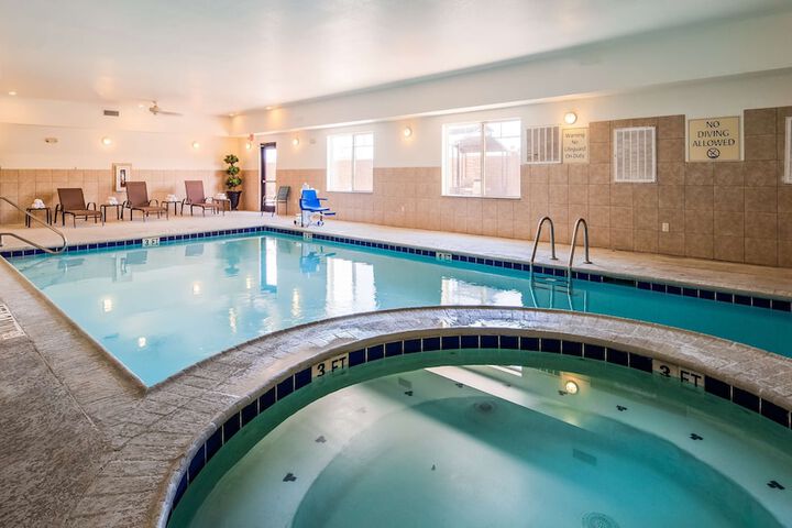 Pool 14 of 20