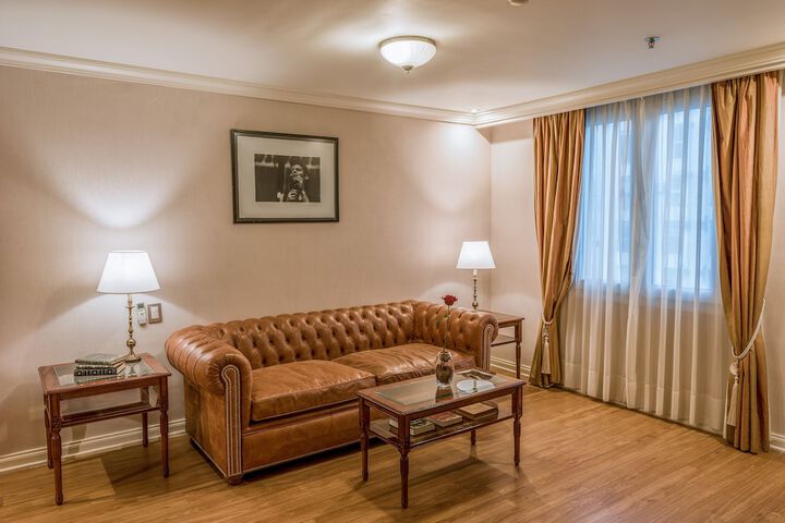 Room 42 of 110
