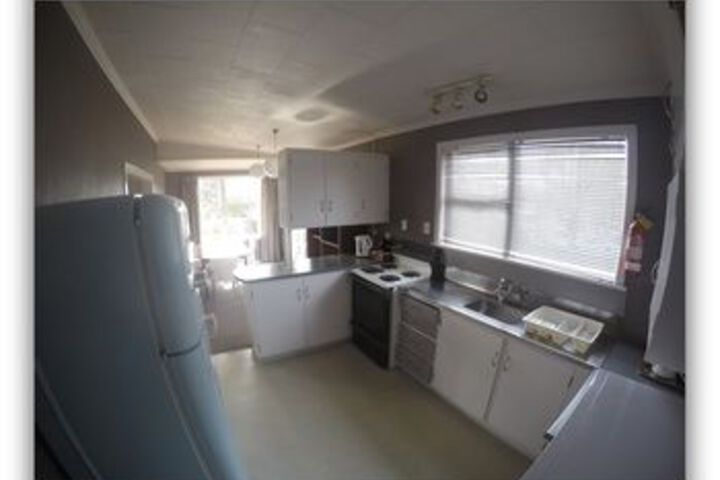 Room 9 of 11