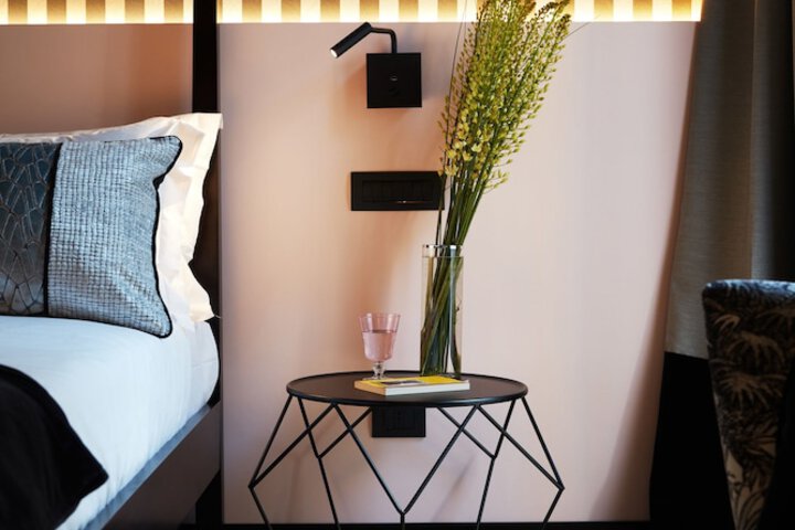 Room 7 of 27