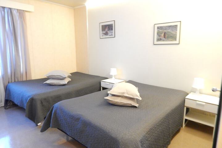 Room 10 of 86