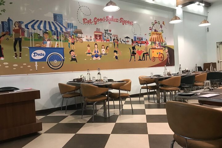 Dining 21 of 26