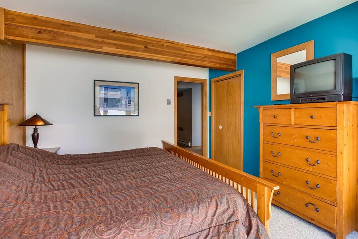 Room 3 of 30
