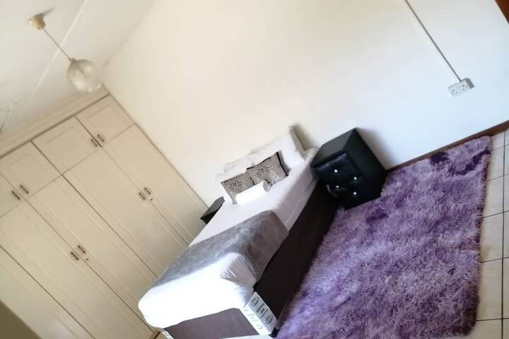 Room 6 of 25