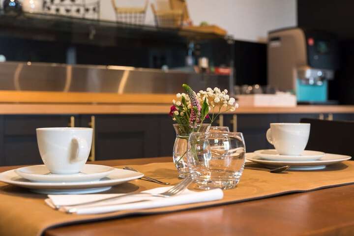 Breakfast/Coffee Service 26 of 39