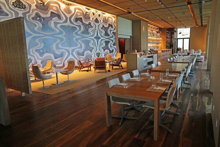Dining 98 of 137