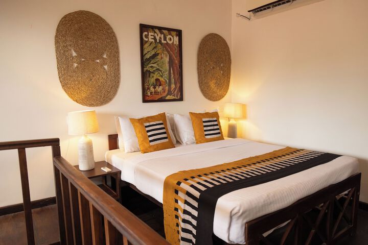 Room 4 of 73