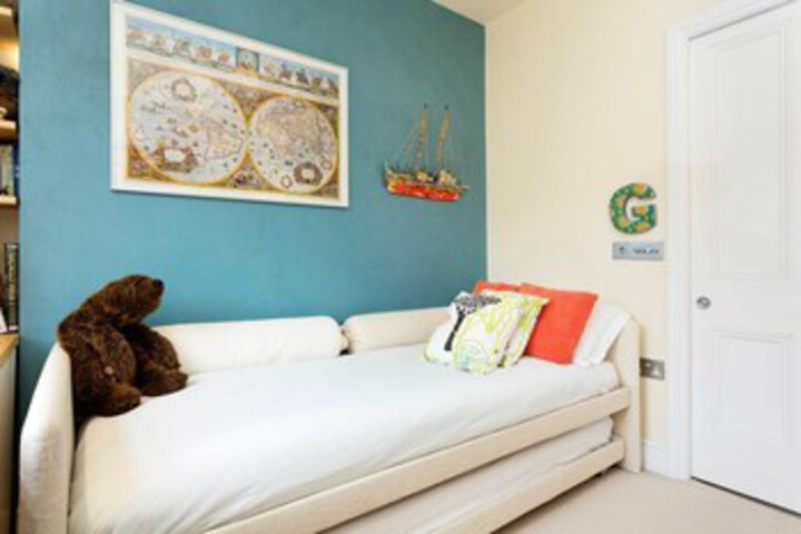 Room 10 of 30