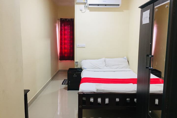 Room 10 of 30