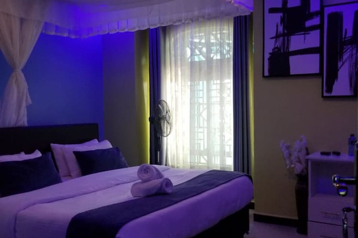 Room 19 of 62