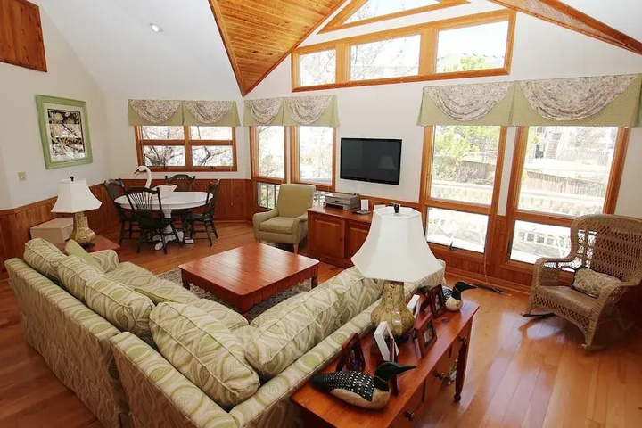 Image of The Sandpiper 5 Br Home