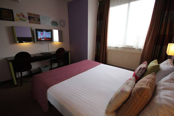 Room 31 of 80