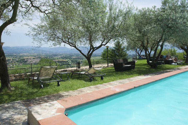 Hotel with Pool