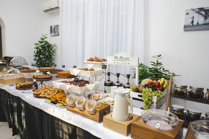 HOTEL ARETHUSA