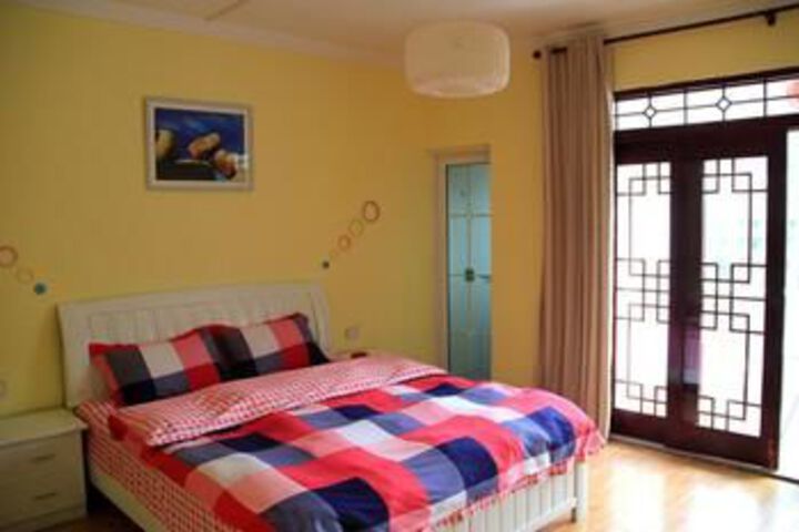 Room 33 of 87