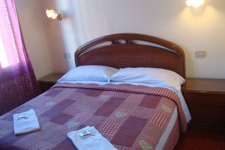 Room 22 of 50