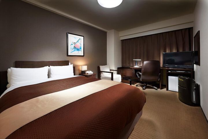 Room 7 of 25