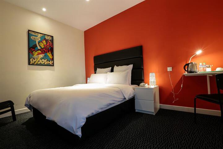 LAX BOUTIQUE HOTEL