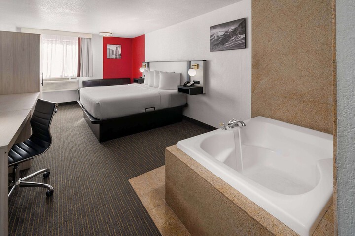 Jetted tub