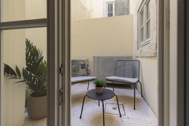 Terrace/Patio 100 of 134