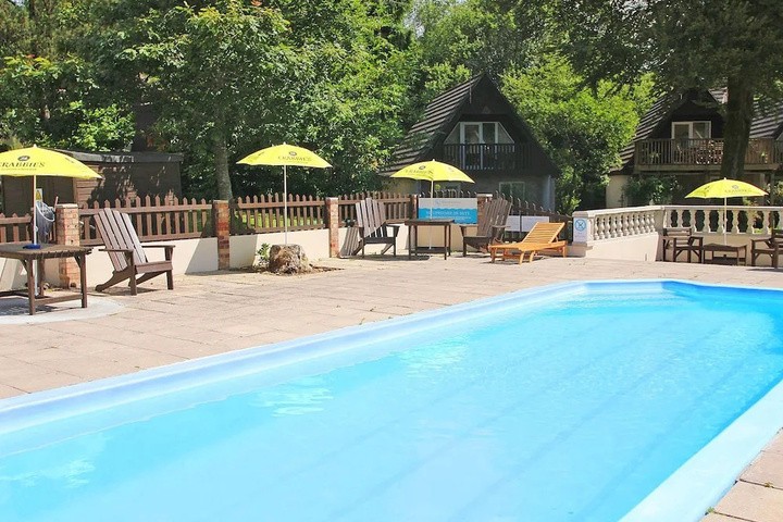Pool 9 of 14
