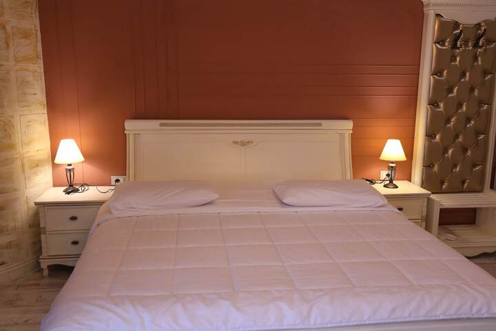 Room 44 of 86