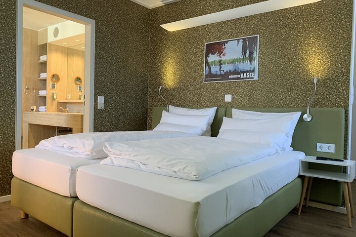 Room 10 of 147