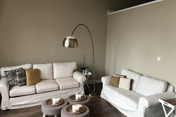 Room 9 of 38